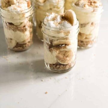 banana pudding in jar