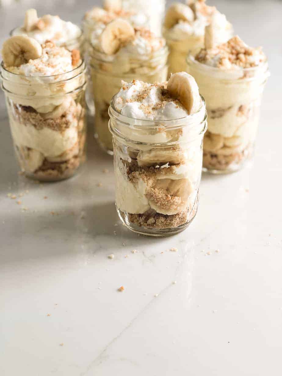 banana pudding in jar