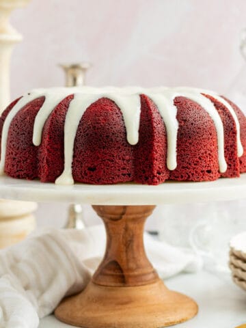 Red Velvet Bundt Cake-5