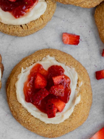 Strawberry Cheesecake Cookies | The Marble Kitchen